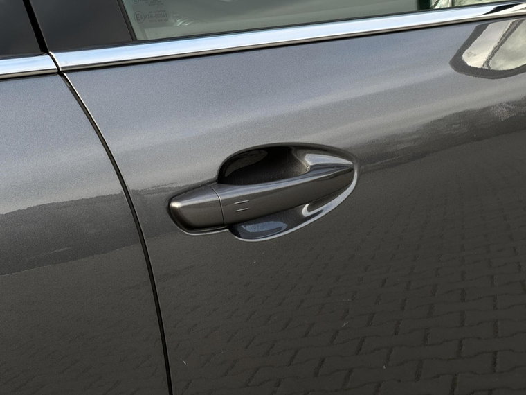 Vehicle Image 38