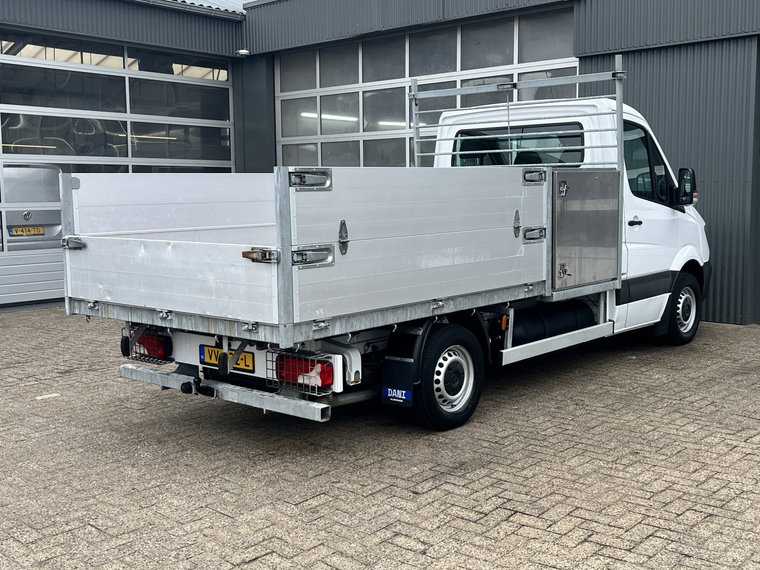Vehicle Image 32