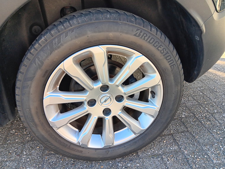 Vehicle Image 11
