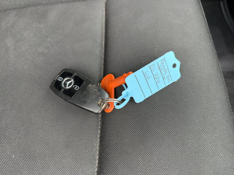 Vehicle Image 28