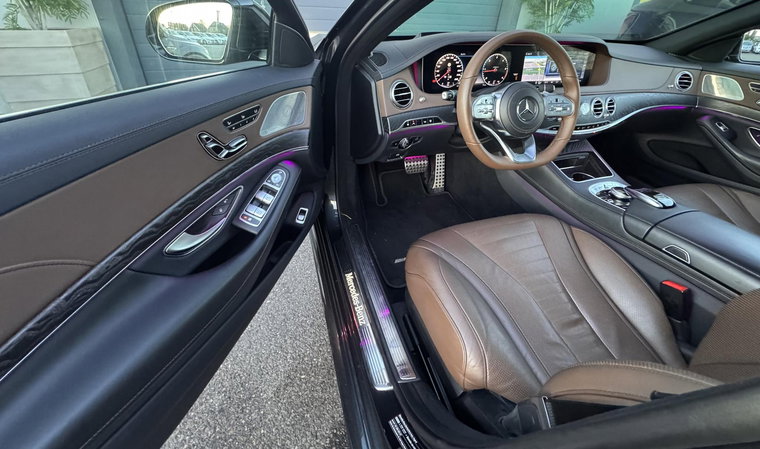 Vehicle Image 8