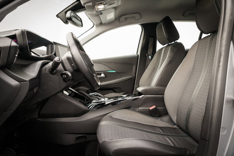 Vehicle Image 14