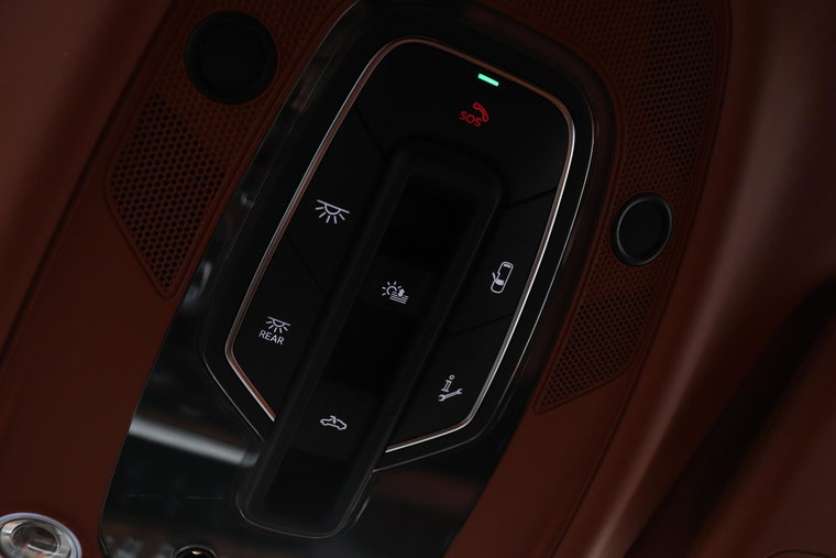 Vehicle Image 35