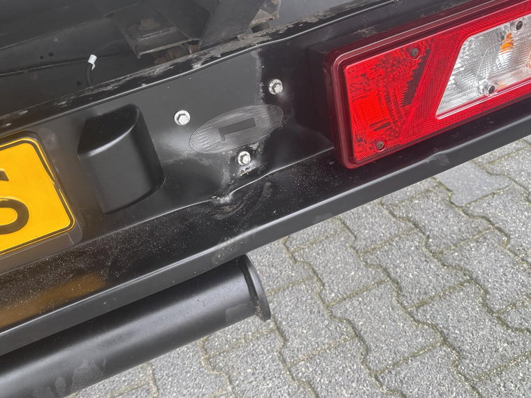 Vehicle Image 38