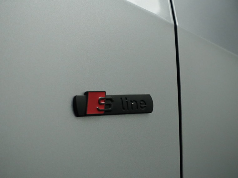 Vehicle Image 31