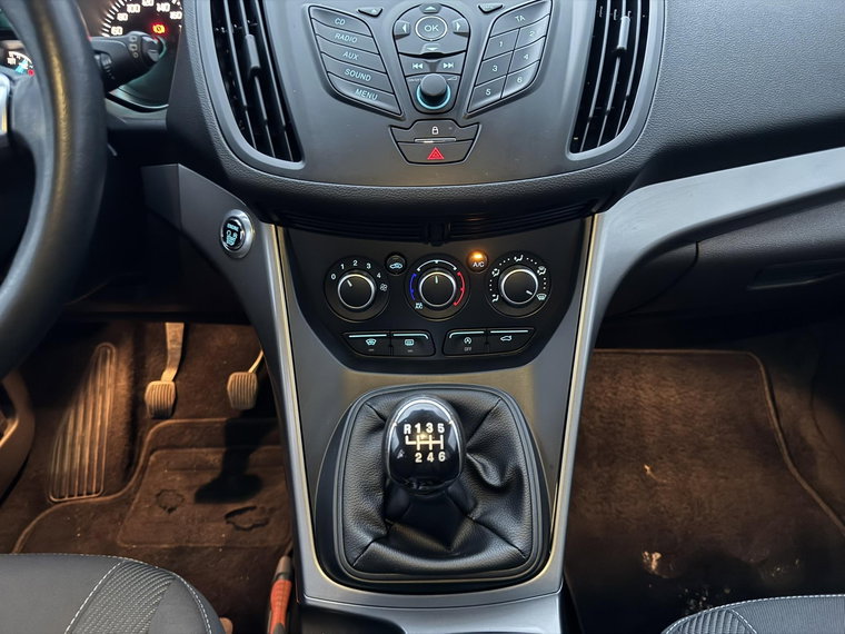 Vehicle Image 16