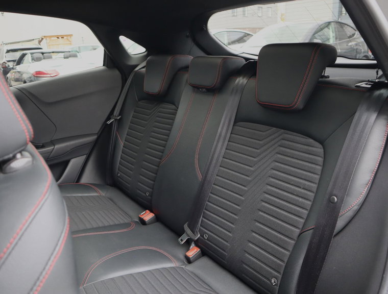 Vehicle Image 12