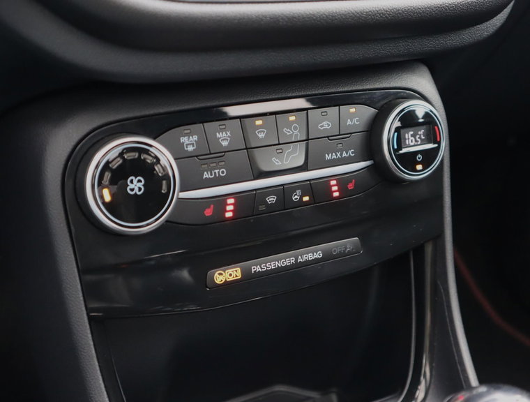 Vehicle Image 29
