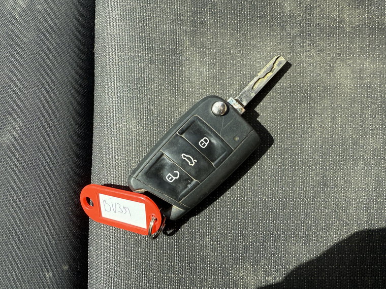 Vehicle Image 28
