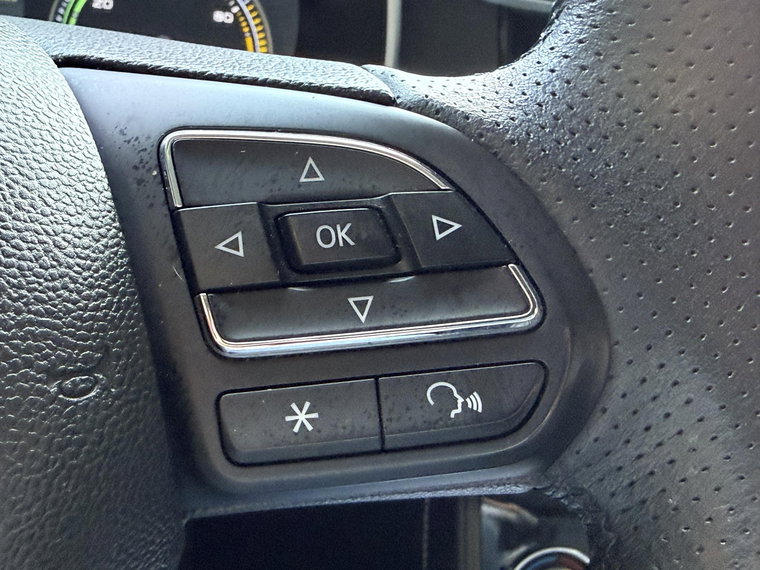 Vehicle Image 28