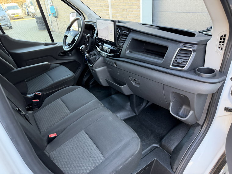 Vehicle Image 37