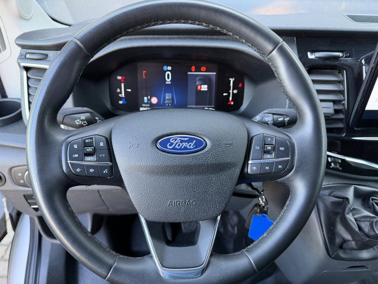 Vehicle Image 40
