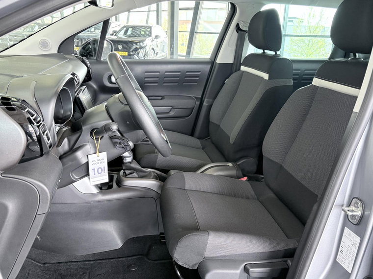Vehicle Image 14