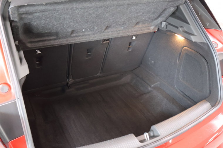 Vehicle Image 33