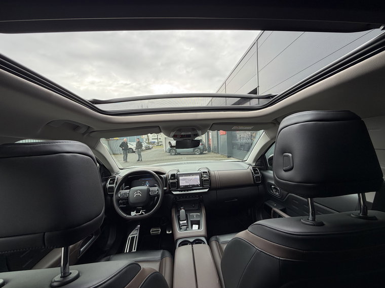 Vehicle Image 19