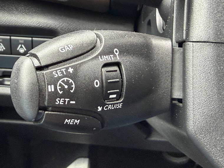 Vehicle Image 28