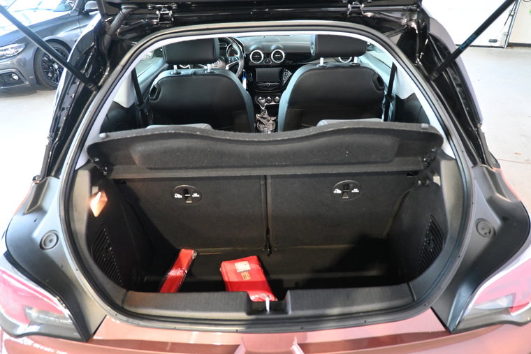 Vehicle Image 16
