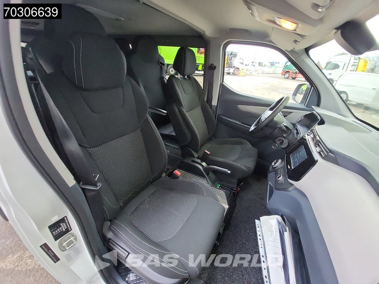 Vehicle Image 24