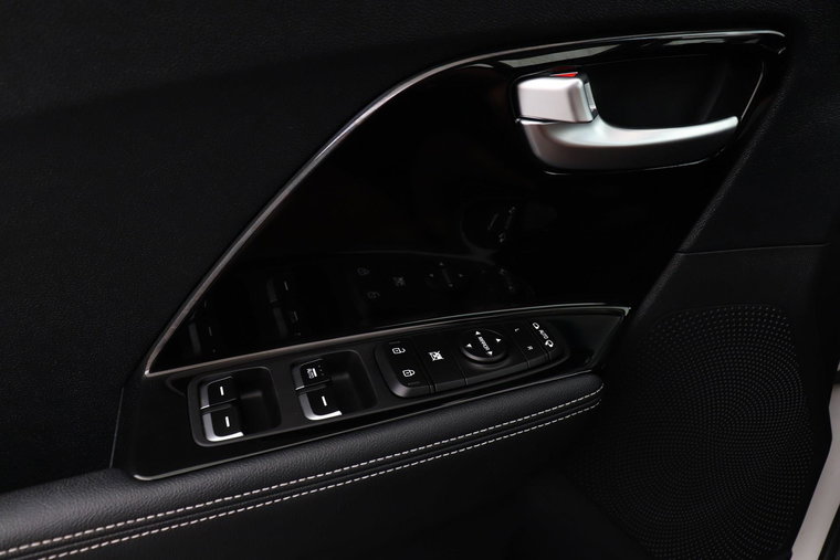 Vehicle Image 32