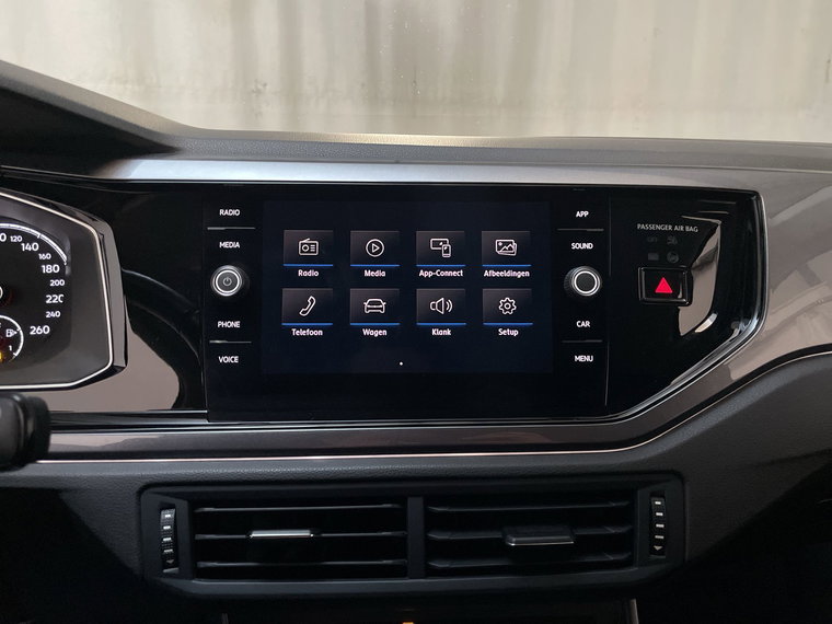 Vehicle Image 22