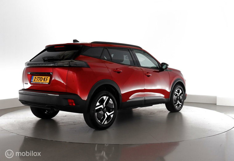 Vehicle Image 4