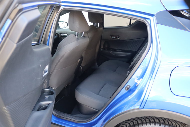 Vehicle Image 12