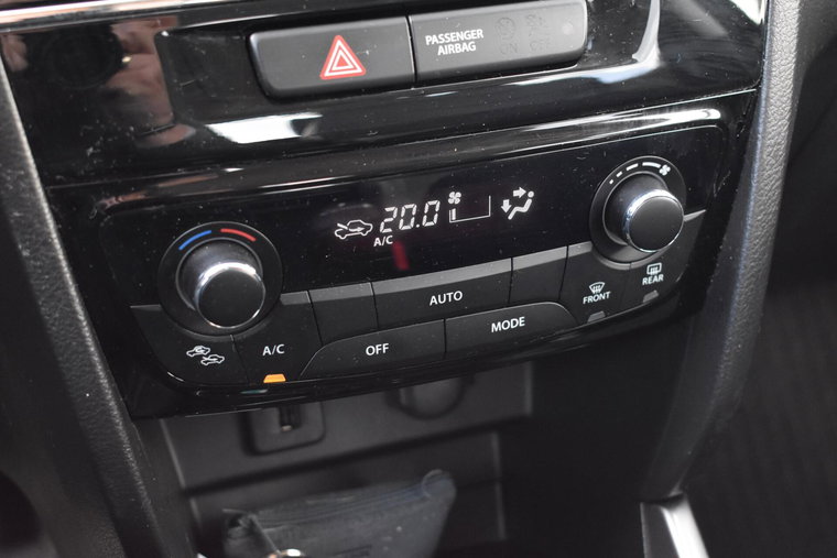 Vehicle Image 24