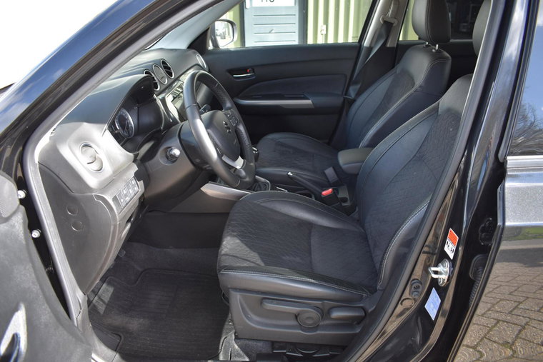 Vehicle Image 6