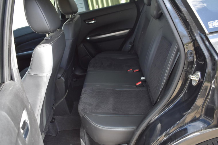 Vehicle Image 7