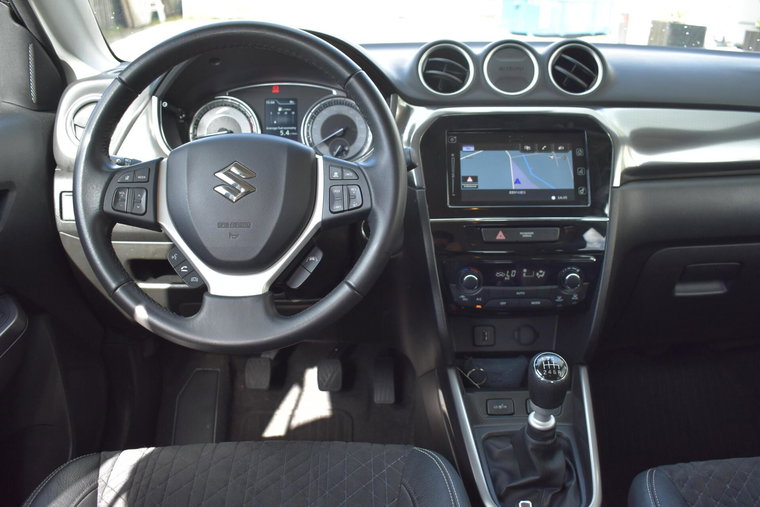 Vehicle Image 10