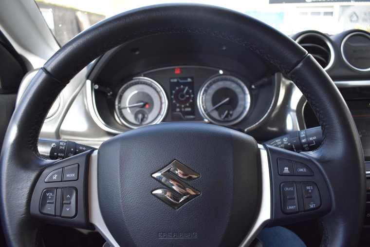 Vehicle Image 11