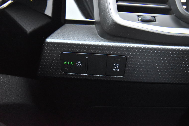Vehicle Image 37