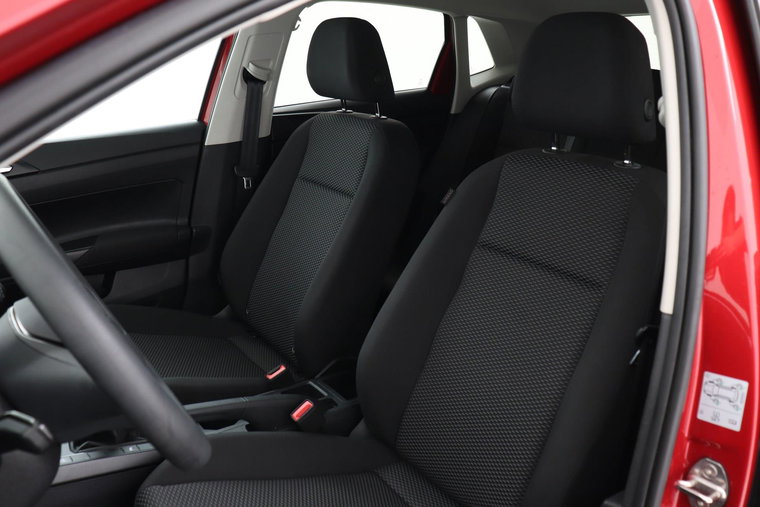 Vehicle Image 16