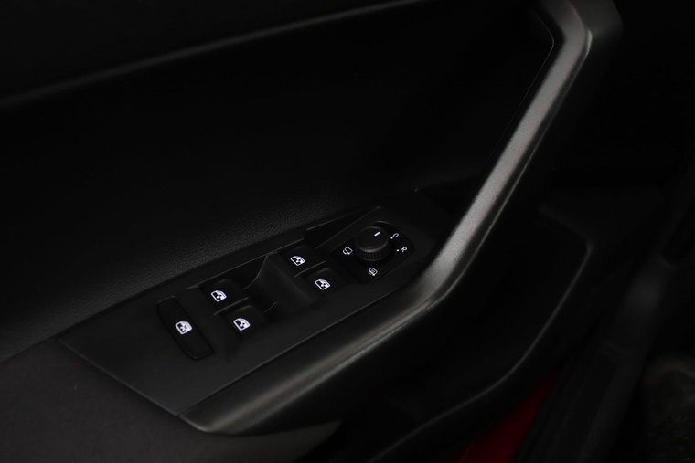 Vehicle Image 29