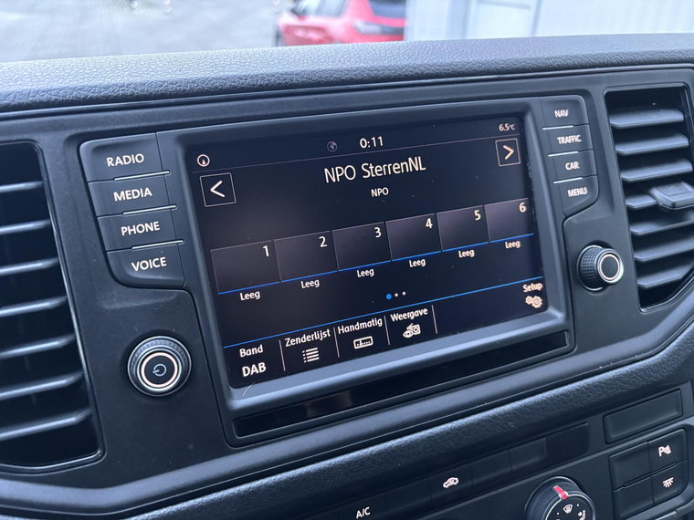 Vehicle Image 26