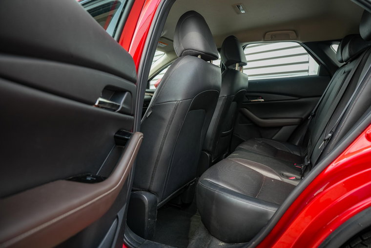 Vehicle Image 10