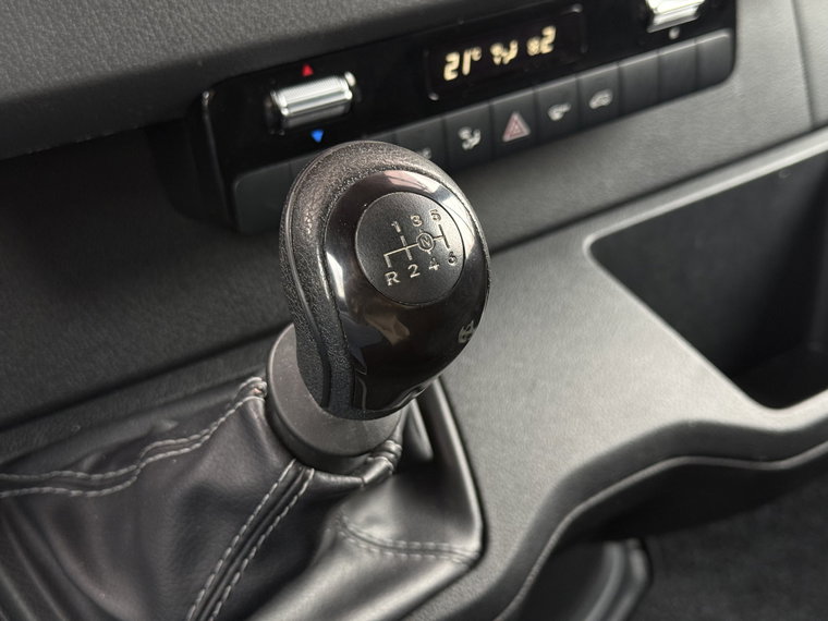 Vehicle Image 27