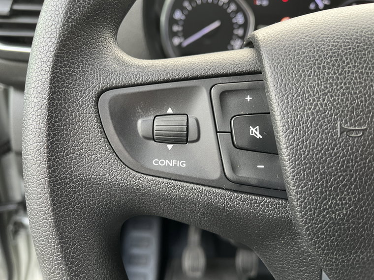 Vehicle Image 38