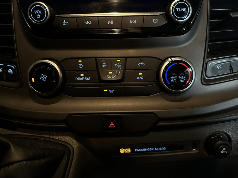 Vehicle Image 18