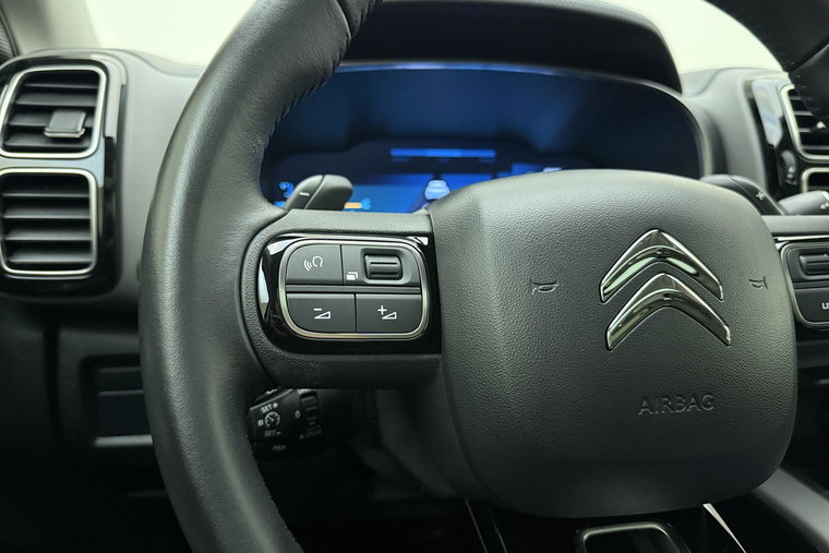 Vehicle Image 26