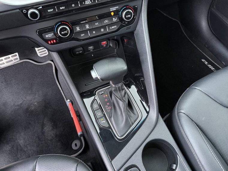 Vehicle Image 32