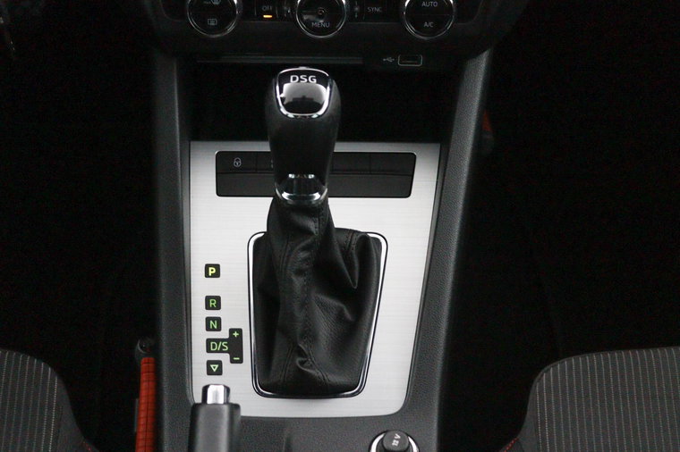 Vehicle Image 26
