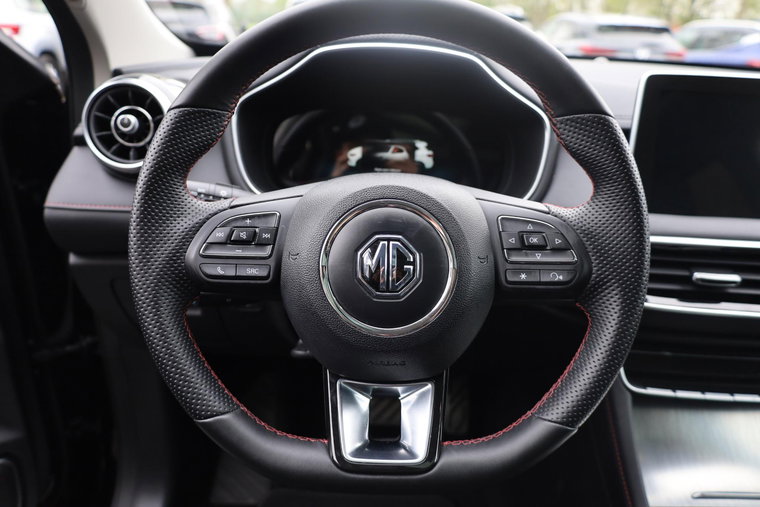 Vehicle Image 18
