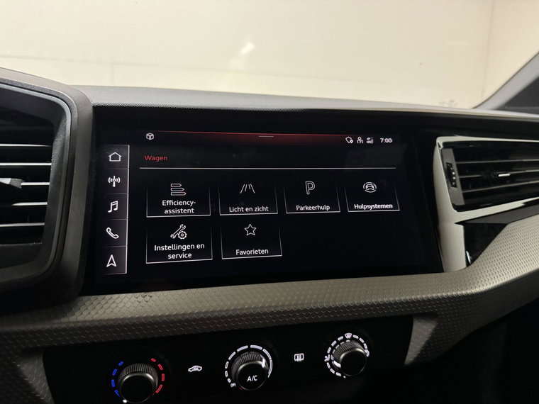 Vehicle Image 38