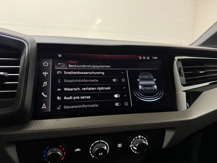 Vehicle Image 39