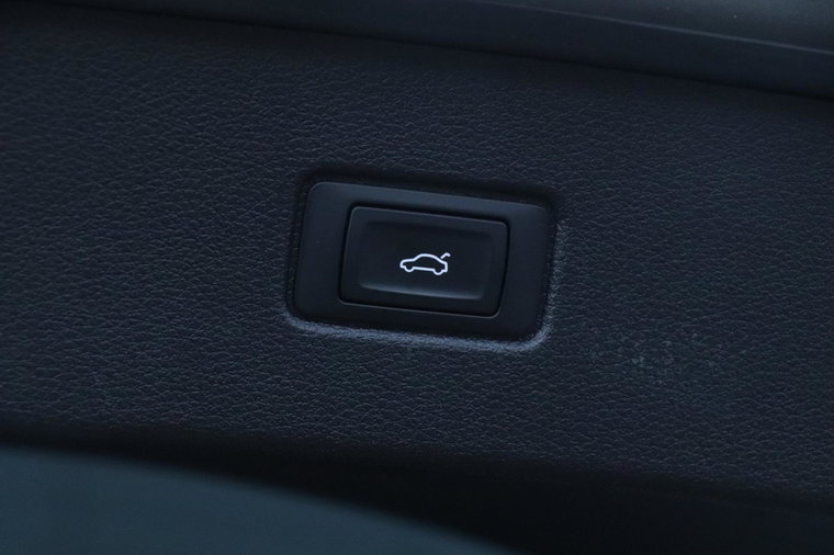 Vehicle Image 34