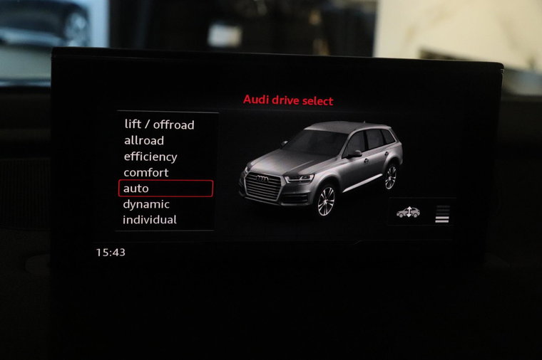 Vehicle Image 40