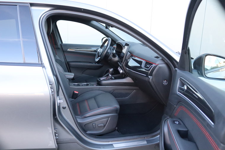 Vehicle Image 12