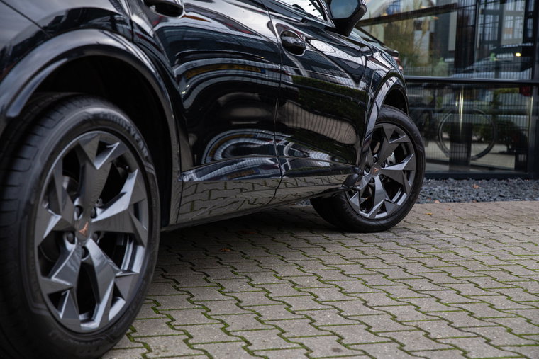 Vehicle Image 8