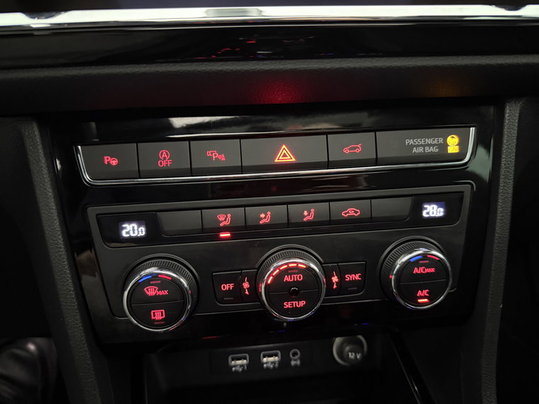 Vehicle Image 29